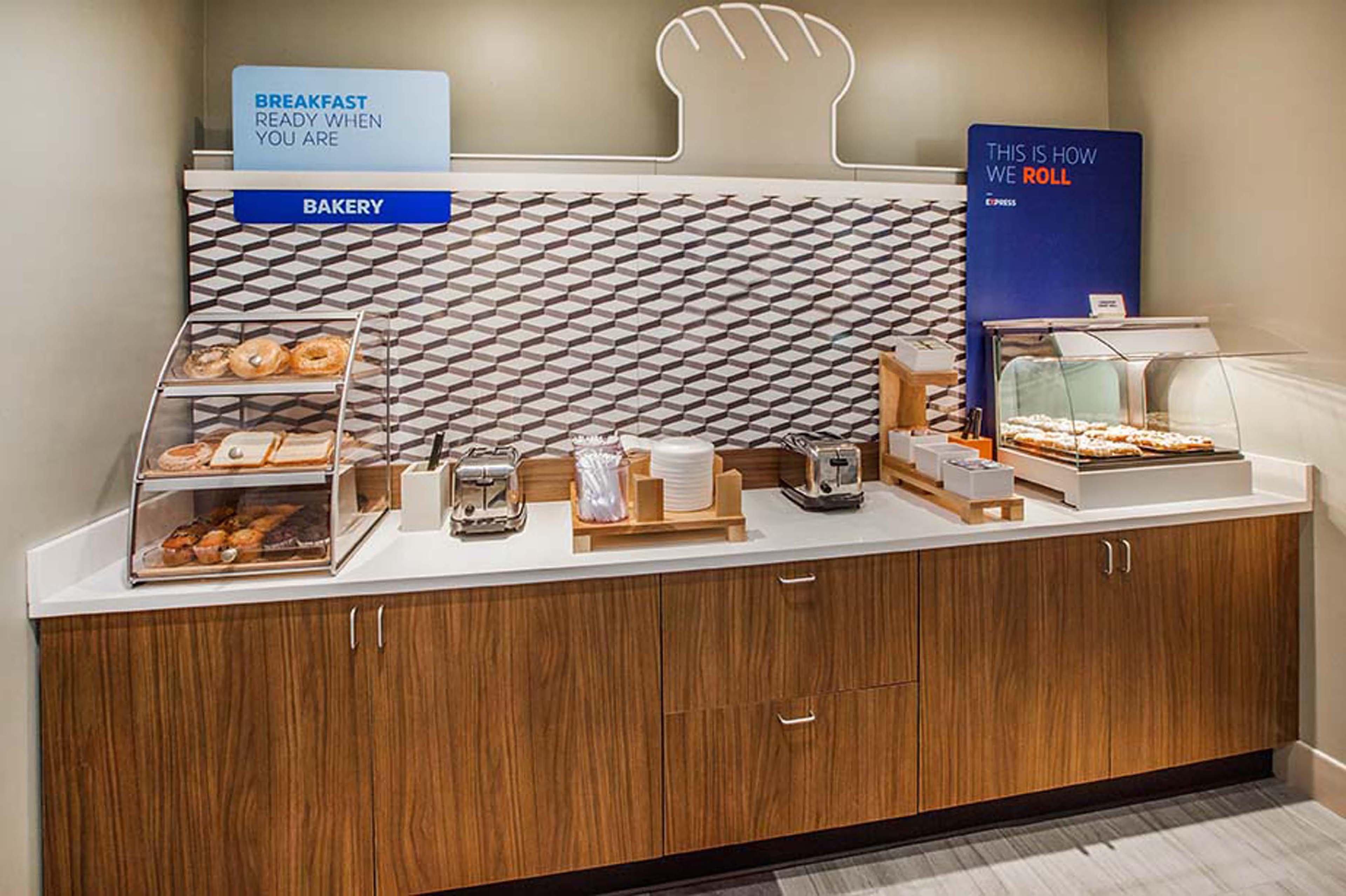Holiday Inn Express Phenix City-Fort Benning By Ihg Exteriör bild