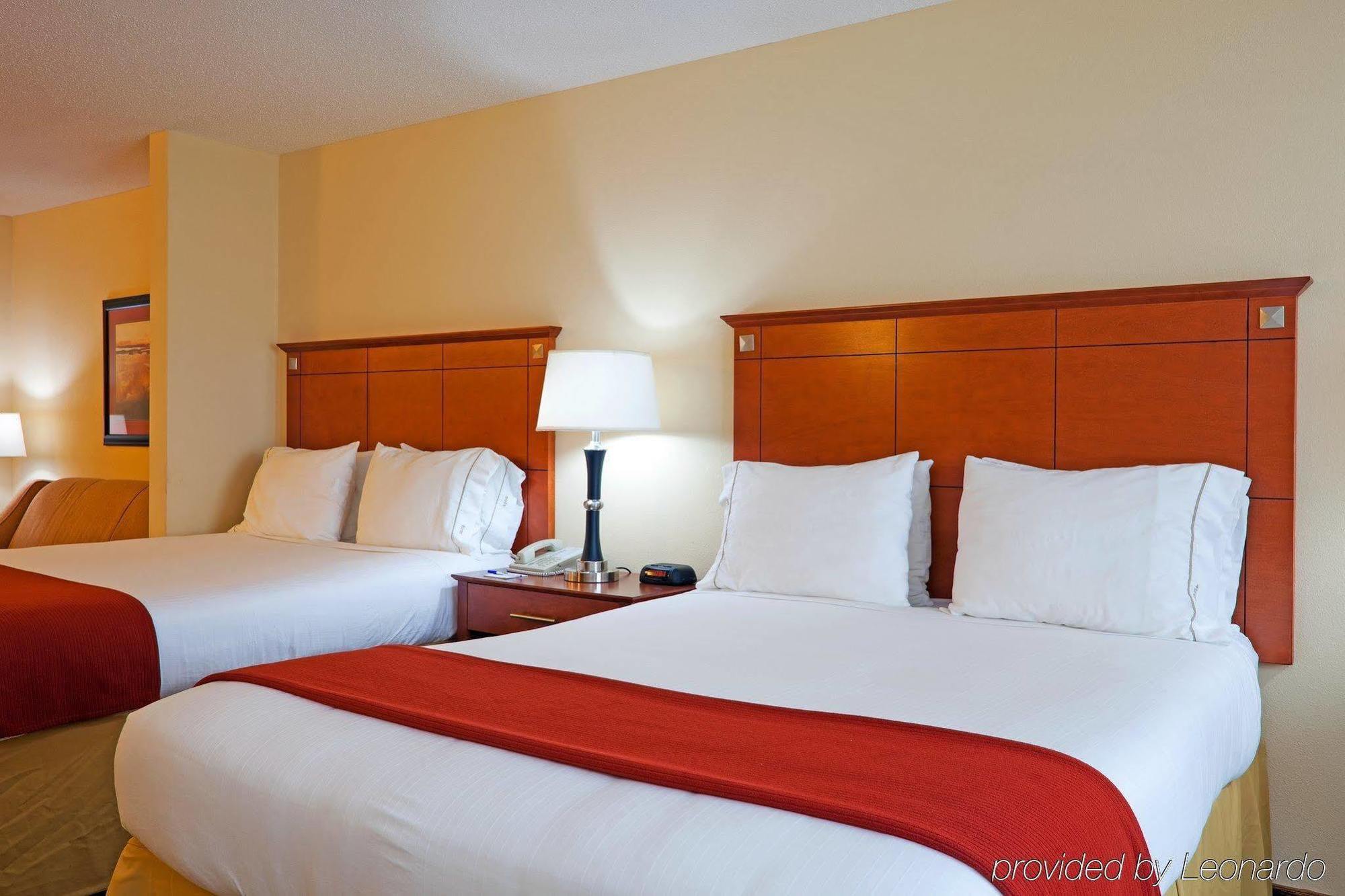 Holiday Inn Express Phenix City-Fort Benning By Ihg Exteriör bild